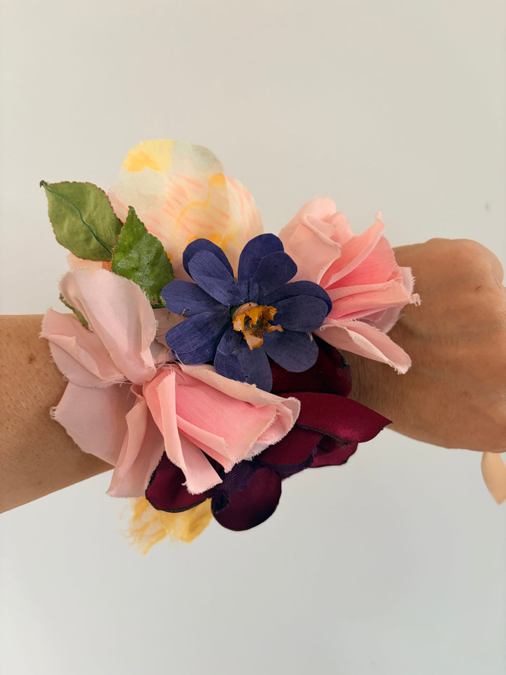 Cecil and Gunn - Flower Bomb - Sir a Cuffs A lot in Victoria - Cecil and Gunn