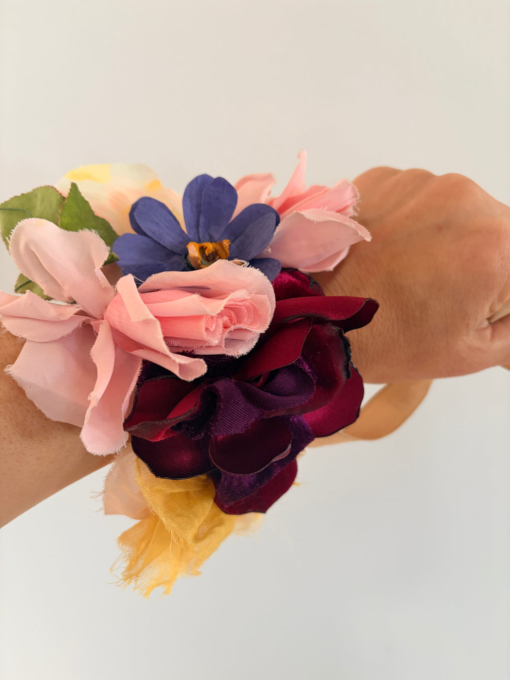 Cecil and Gunn - Flower Bomb - Sir a Cuffs A lot in Victoria - Cecil and Gunn