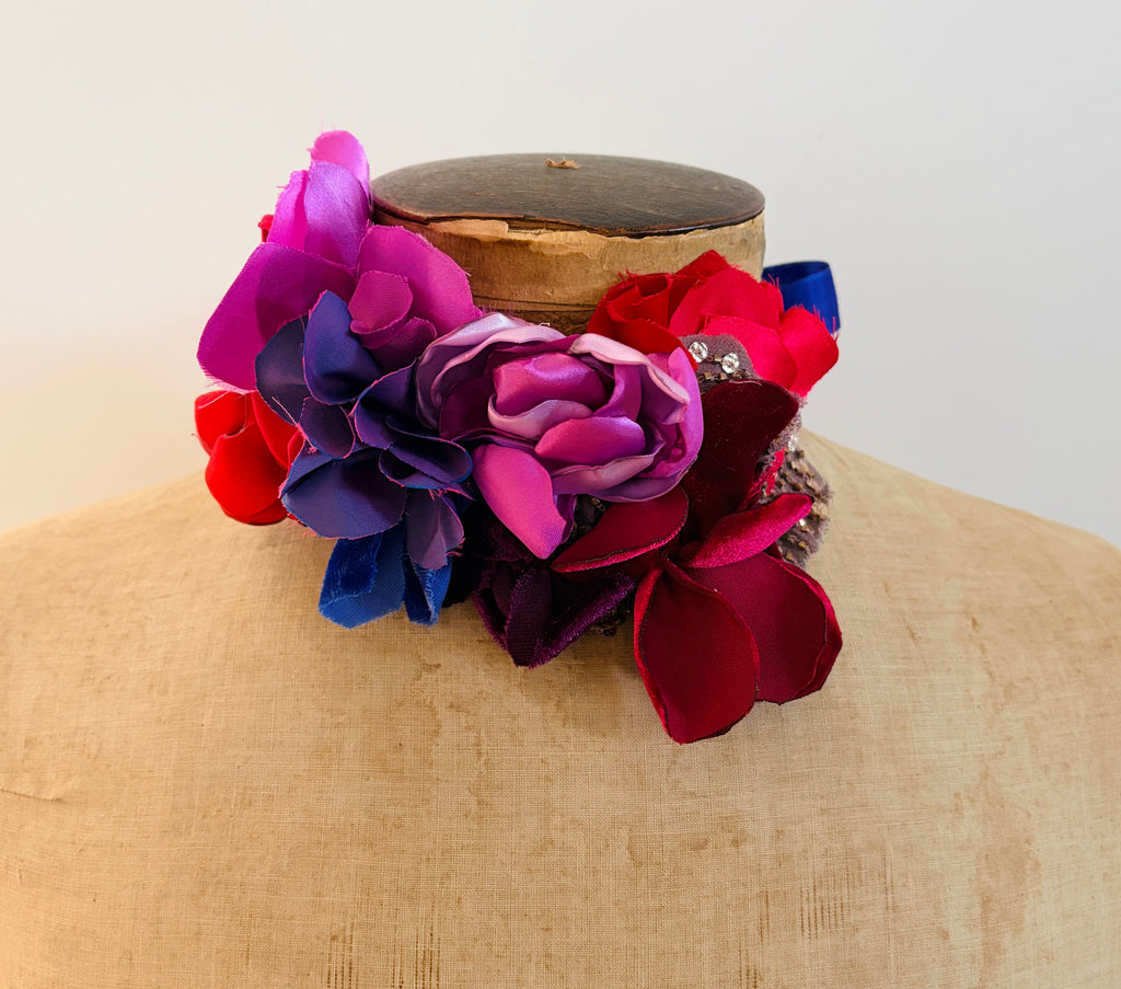 Cecil and Gunn - Flower Bomb - Sir Cuffs Alot Blushes - Cecil and Gunn