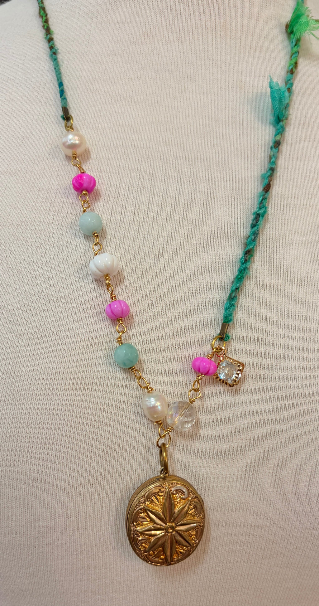 Cecil and Gunn - Necklace - Cut Flowers - Cecil and Gunn