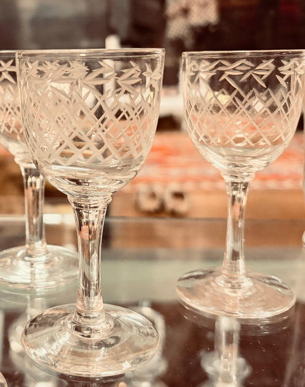 Cecil & Gunn Collections - Kitchen - Etched Glasses Set - Cecil and Gunn