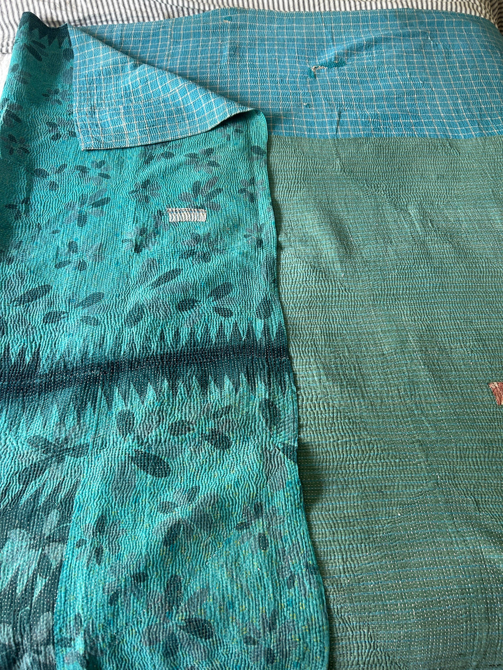 DVE - Throw - DVE KANTHA QUILTS - Cecil and Gunn