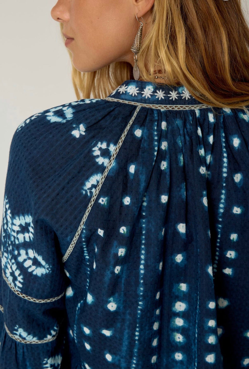 Maison Hotel - Jacket - Sora Blouse in Shibori - Cecil and Gunn