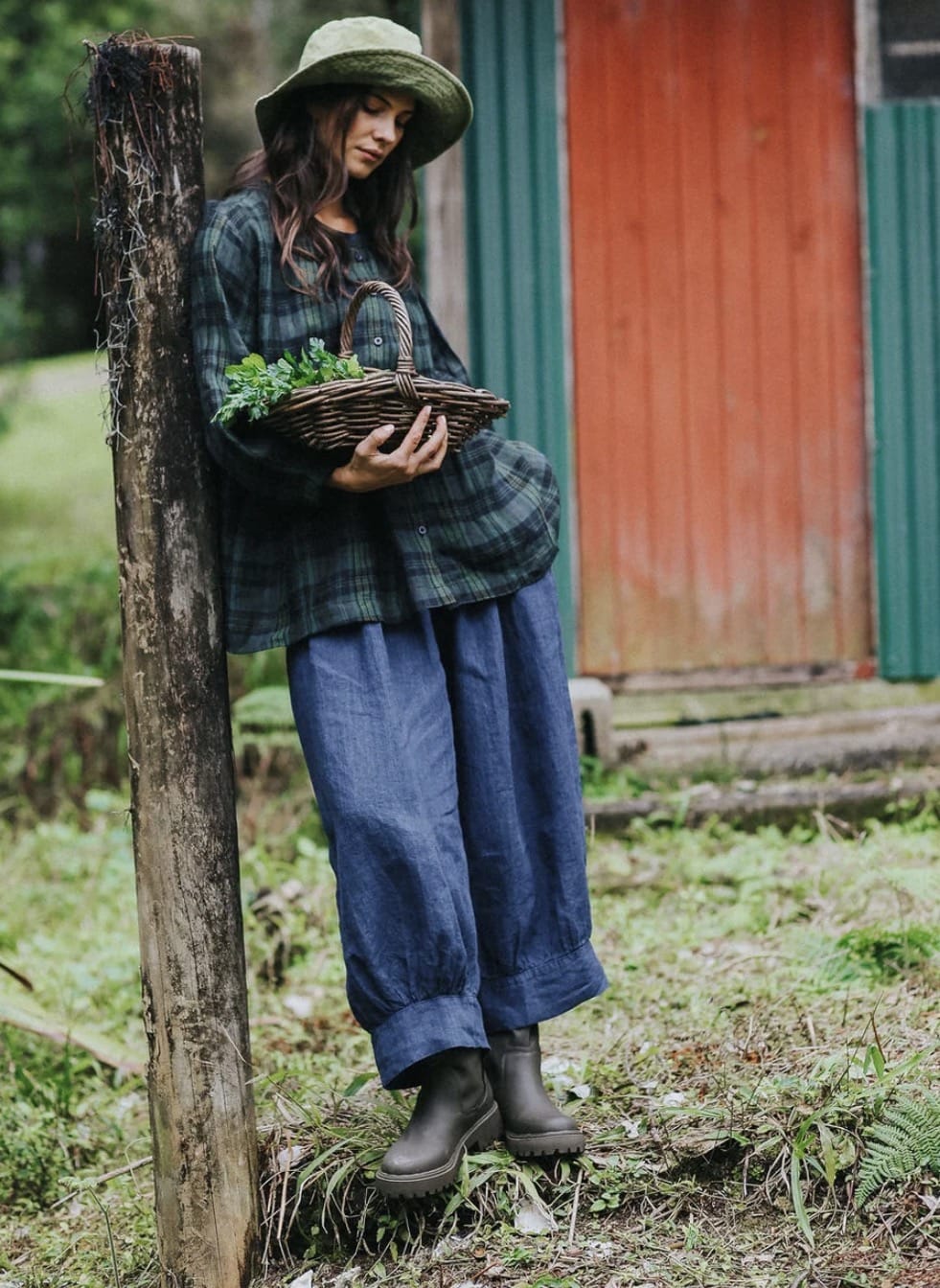 Montaigne - Pants - Desi Linen Pants - Cecil and Gunn