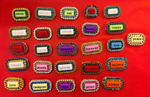 Tezee - Brooch - Mouthy Brooches - Cecil and Gunn